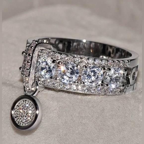 “”Only One Left!!!NEW SILVER COLOR DROP STONE RING - Picture 2 of 7